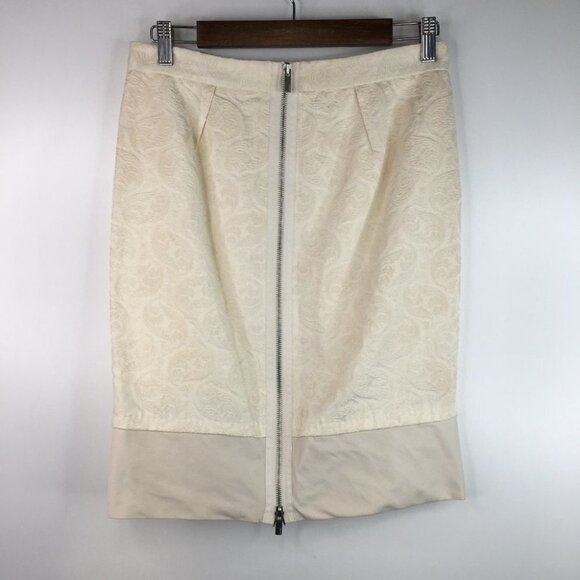 BCBGMAXAZRIA  Back Zipper Pencil Skirt Size 4 - Picture 3 of 7